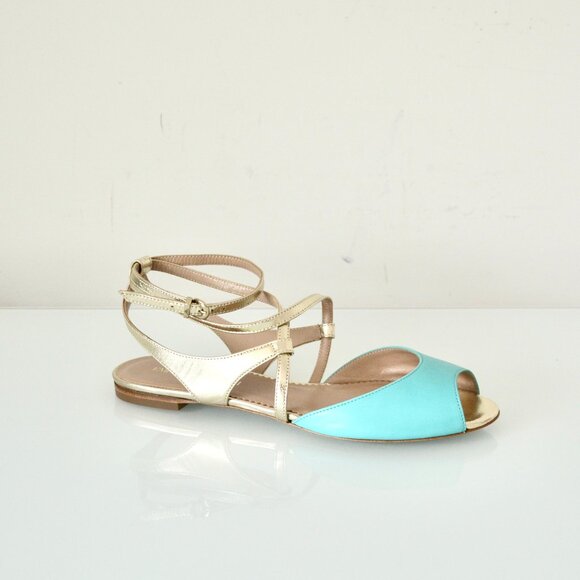 NIB  AUTHENTIC  EMPORIO ARMANI LEATHER FLATS - Picture 1 of 10